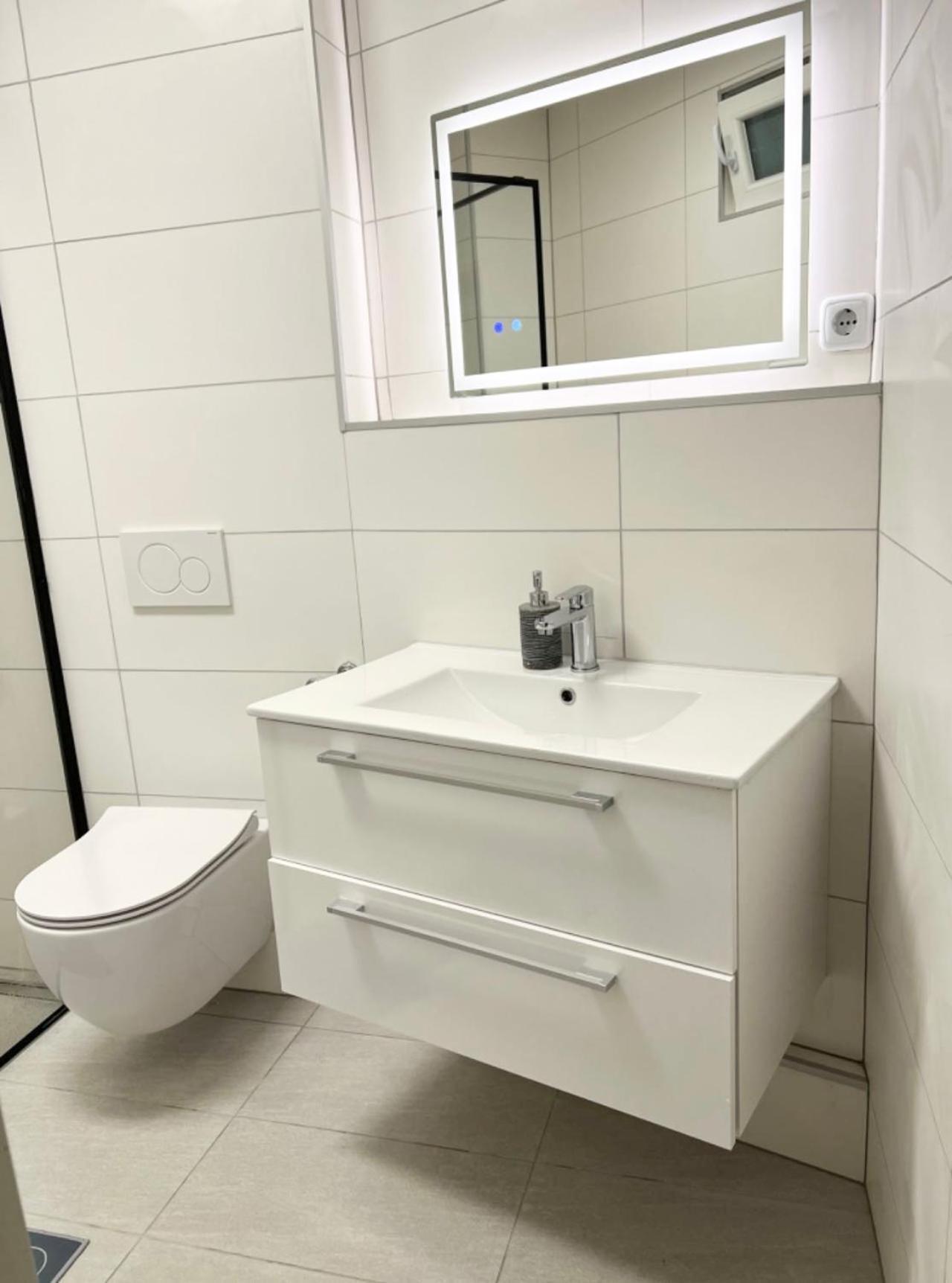 Duesseldorf Messe, 2-Bedroom Duplex Apartment With Terrace And Garden Dış mekan fotoğraf
